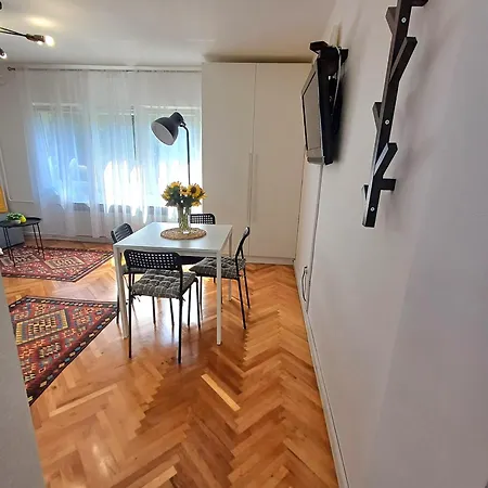 Apartamento Maris Free Parking Centar *